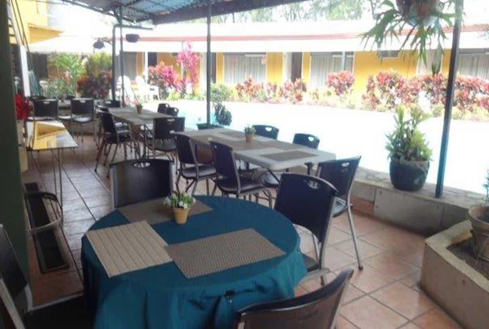 Hotel Puerta Del Sol - San Jose Airport Kültér fotó