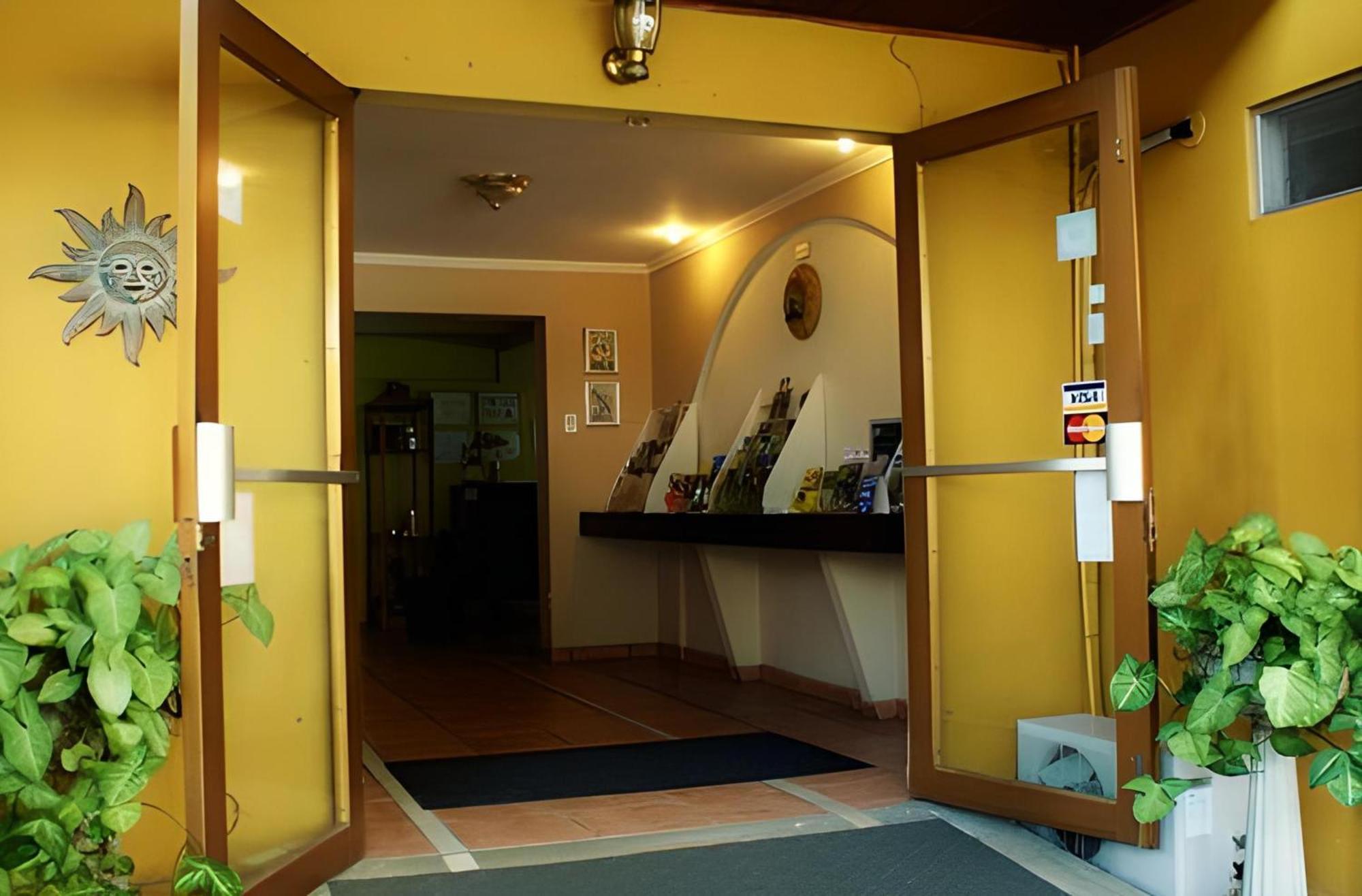 Hotel Puerta Del Sol - San Jose Airport Kültér fotó