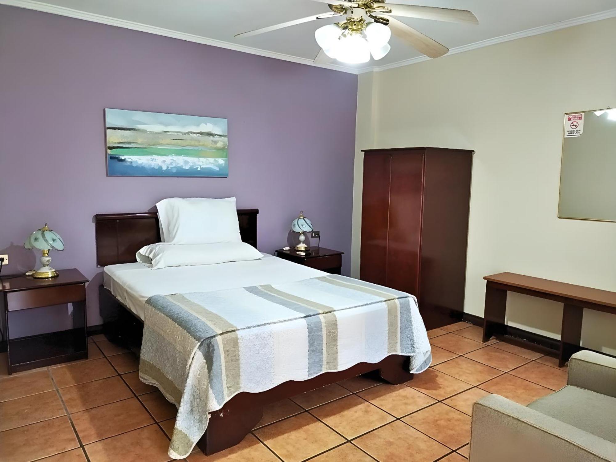 Hotel Puerta Del Sol - San Jose Airport Kültér fotó