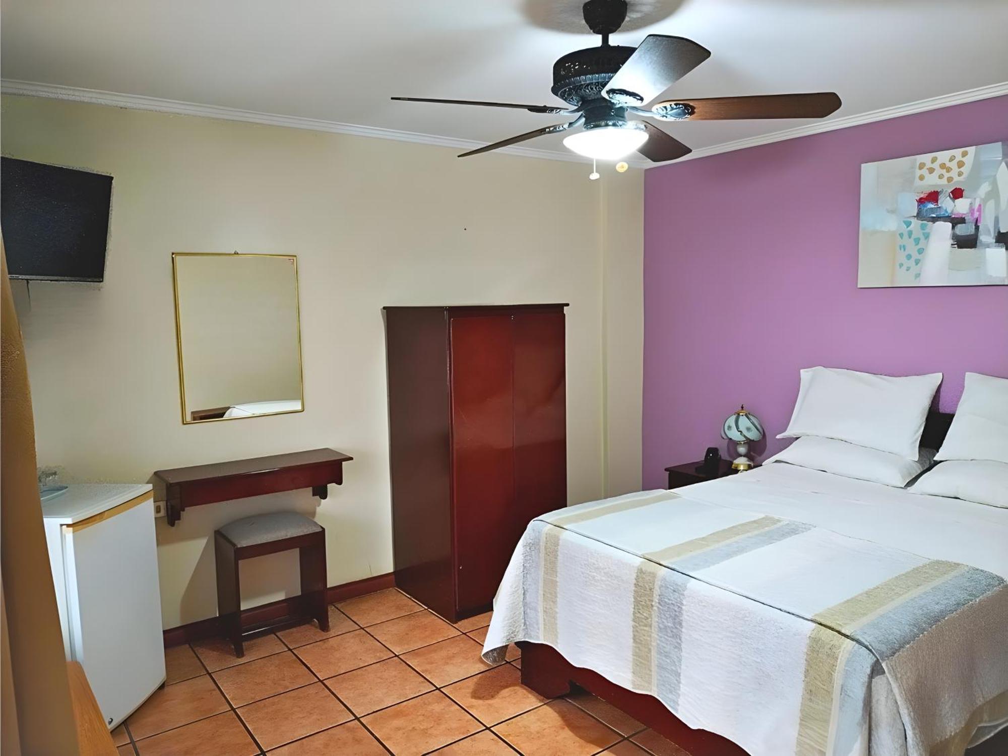 Hotel Puerta Del Sol - San Jose Airport Kültér fotó