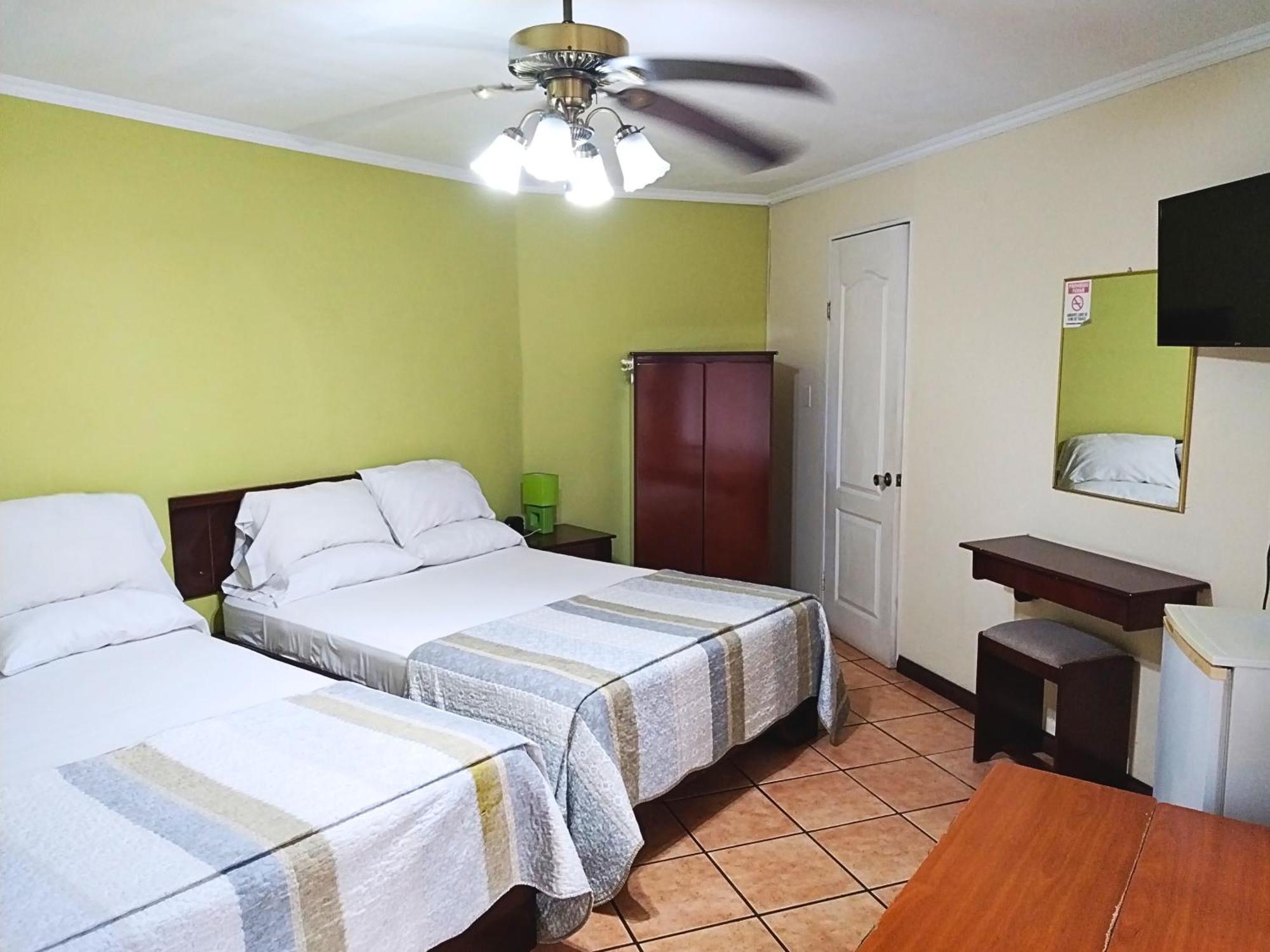 Hotel Puerta Del Sol - San Jose Airport Kültér fotó